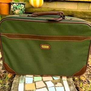 Vintage Army Green Jaguar Suitcase w Keys Classy